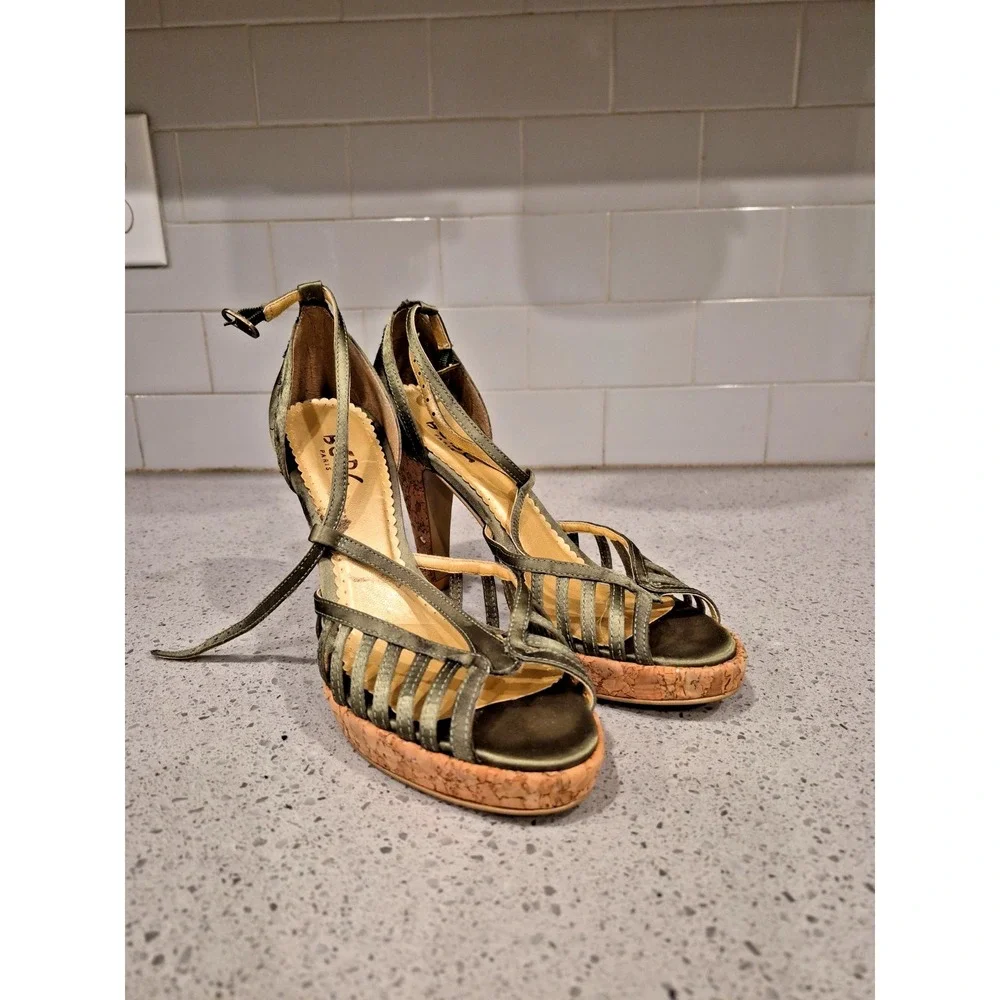 BCBG Green  Wedges Women's Size 7B
